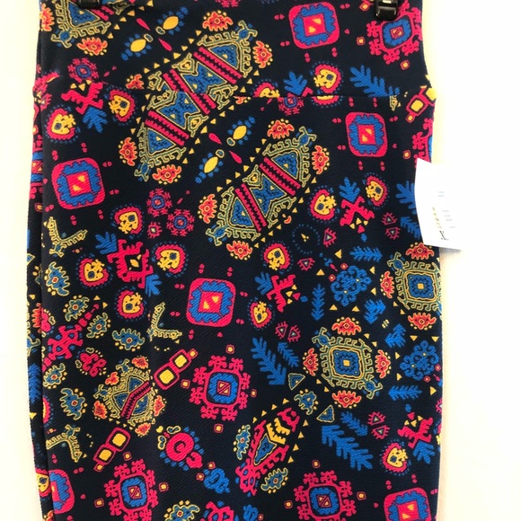 LulaRoe Cassie Skirt - Picture 1 of 3